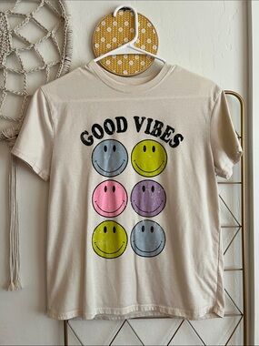 L (10/12) | Art Class Girls Good Vibes T-shirt